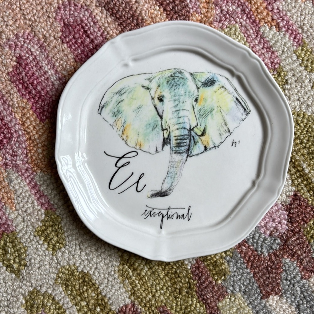 🐘Anthropologie Calligrapher Diva Pyari Canapé Plate E Exceptional